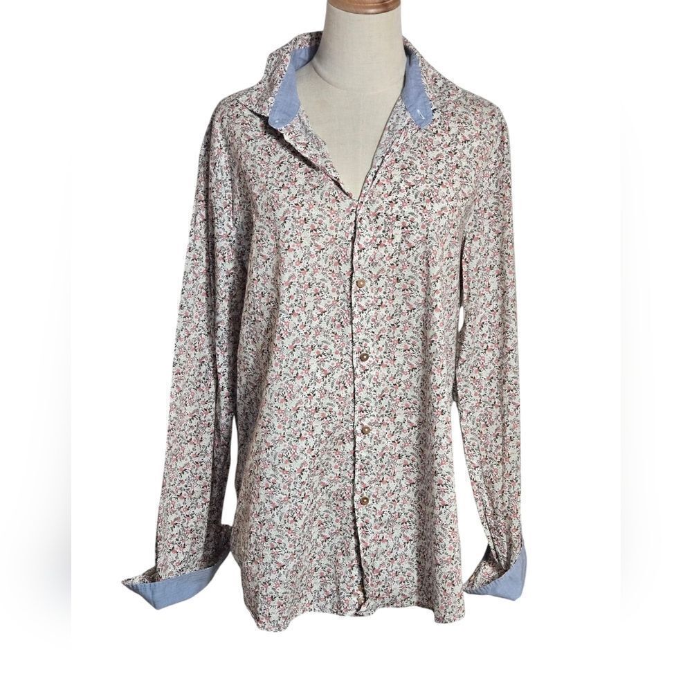 United Colors Of Benneton Vintage Floral With Blue Cuffs Button Down Shirt